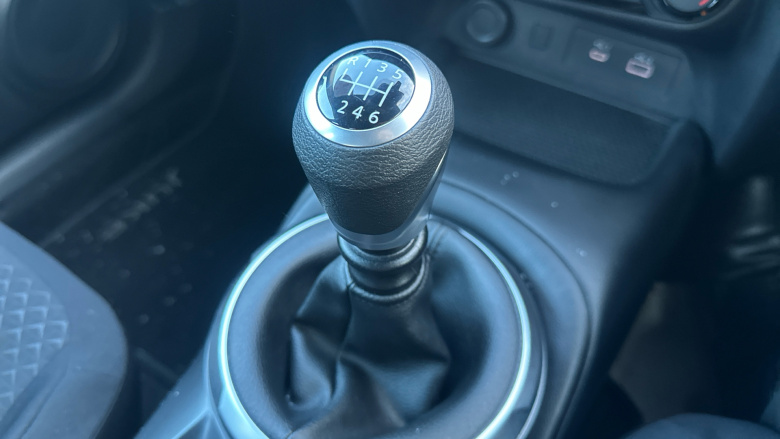 Nissan Juke 1.0 DiG-T Acenta Premium 5dr Petrol Hatchback